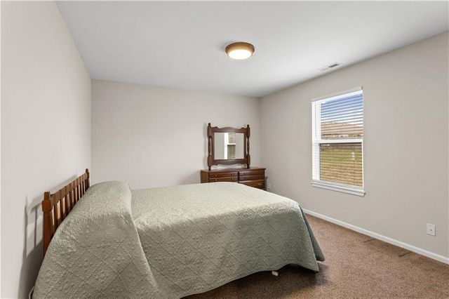 217 Montrose Circle, Eudora, KS 66025