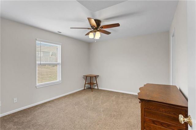 217 Montrose Circle, Eudora, KS 66025