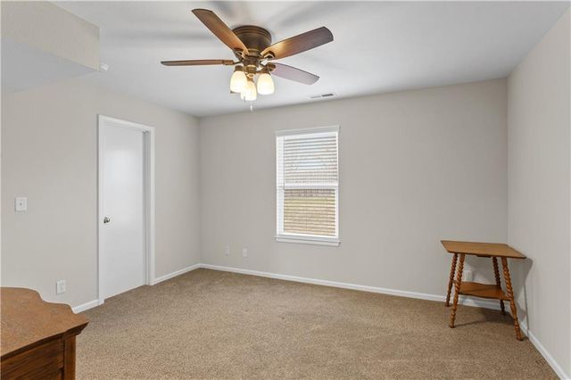 217 Montrose Circle, Eudora, KS 66025