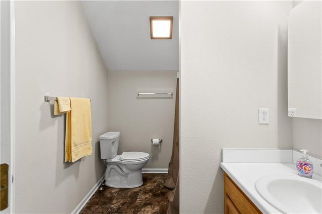 217 Montrose Circle, Eudora, KS 66025