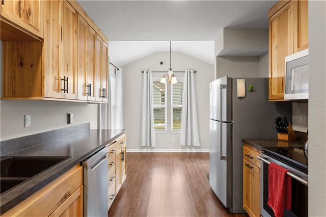 217 Montrose Circle, Eudora, KS 66025