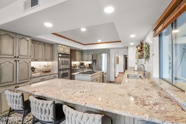 628 ALTO PENASCO Place, El Paso, TX 79912
