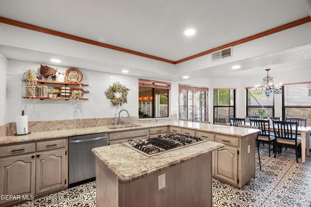628 ALTO PENASCO Place, El Paso, TX 79912