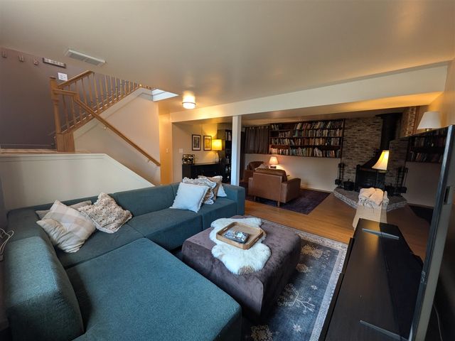 18298 Alvaro Avenue, Brownstown, MI 48193