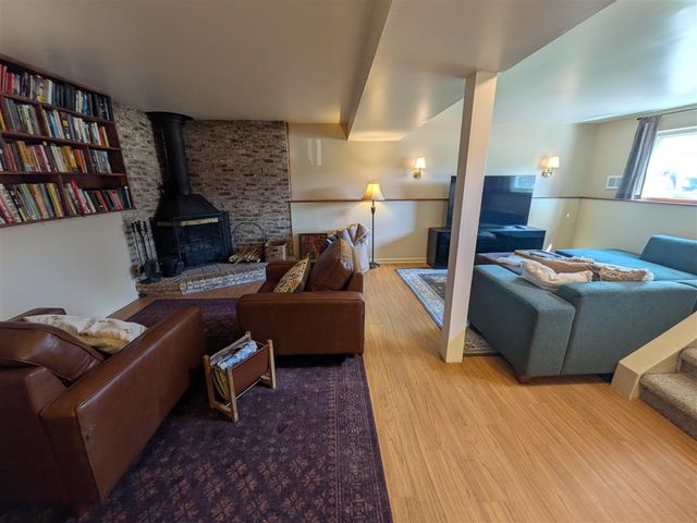 18298 Alvaro Avenue, Brownstown, MI 48193