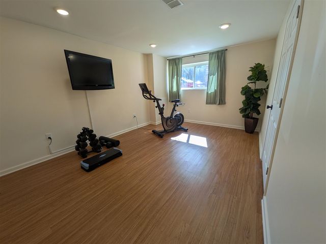 18298 Alvaro Avenue, Brownstown, MI 48193