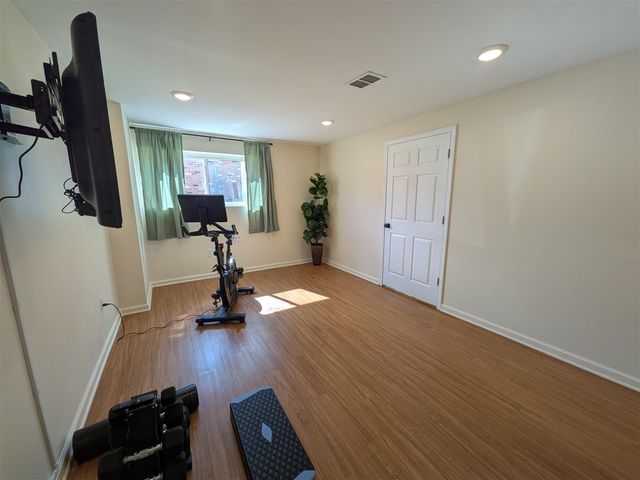 18298 Alvaro Avenue, Brownstown, MI 48193