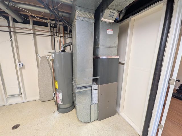 18298 Alvaro Avenue, Brownstown, MI 48193