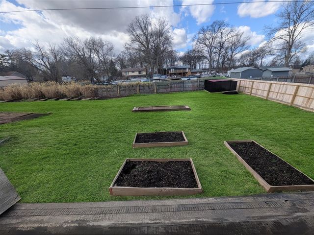 18298 Alvaro Avenue, Brownstown, MI 48193