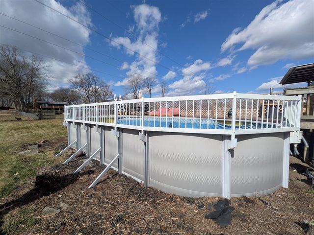 18298 Alvaro Avenue, Brownstown, MI 48193