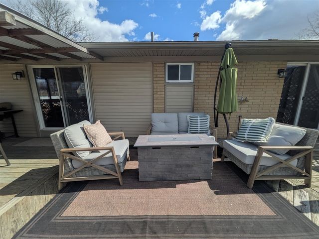 18298 Alvaro Avenue, Brownstown, MI 48193