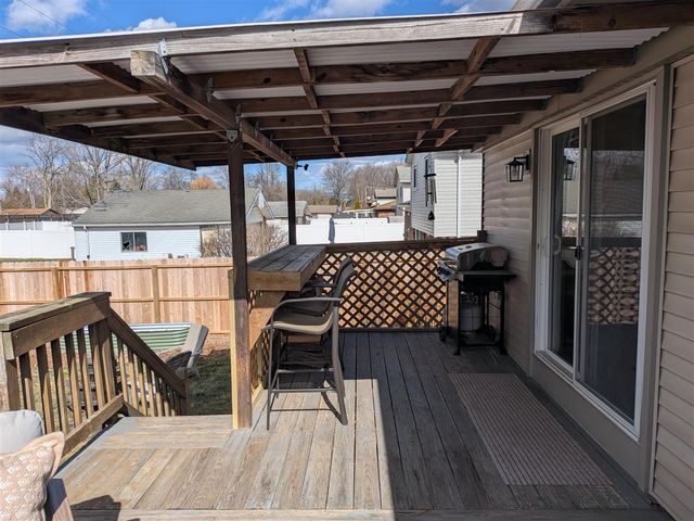 18298 Alvaro Avenue, Brownstown, MI 48193