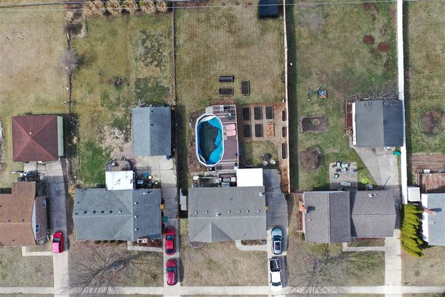 18298 Alvaro Avenue, Brownstown, MI 48193