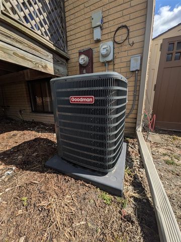 18298 Alvaro Avenue, Brownstown, MI 48193