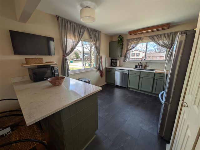 18298 Alvaro Avenue, Brownstown, MI 48193