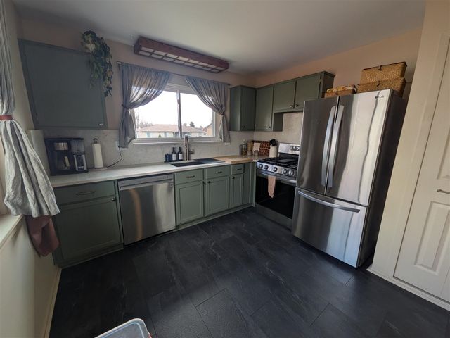 18298 Alvaro Avenue, Brownstown, MI 48193