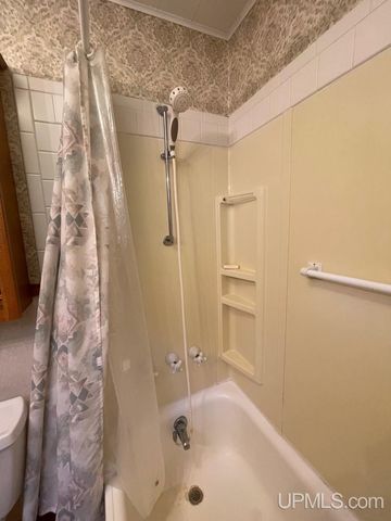 825 Brookton Road, Marquette, MI 49855