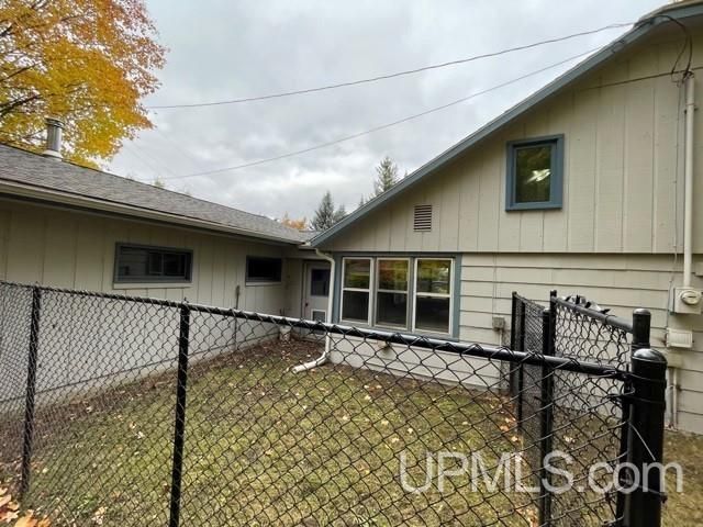 825 Brookton Road, Marquette, MI 49855