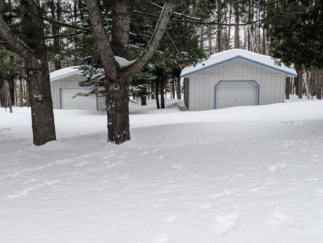 825 Brookton Road, Marquette, MI 49855