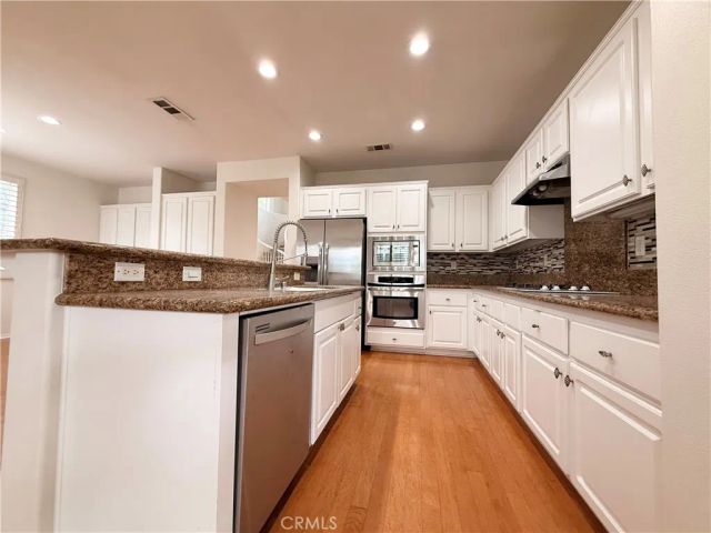 19988 Via Joyce dr, Saugus, CA 91350
