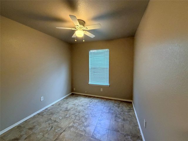 2904 Whisper Oaks LN A, Georgetown, TX 78628