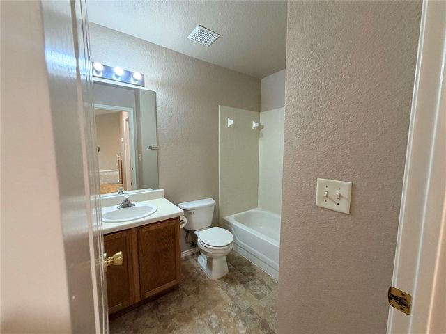 2904 Whisper Oaks LN A, Georgetown, TX 78628