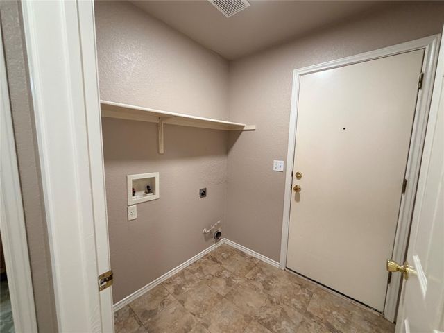 2904 Whisper Oaks LN A, Georgetown, TX 78628