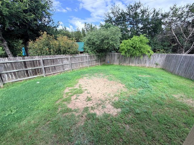 2904 Whisper Oaks LN A, Georgetown, TX 78628