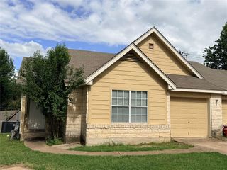 2904 Whisper Oaks LN A, Georgetown, TX 78628