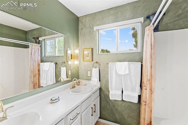 473 W Archer Drive, Pueblo, CO 81007