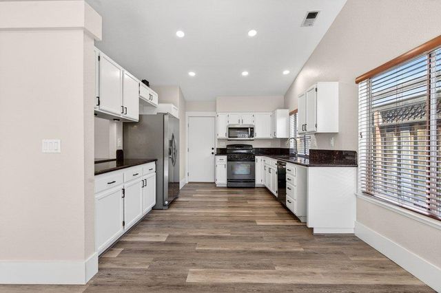 661 Del Mar Drive, Hollister, CA 95023