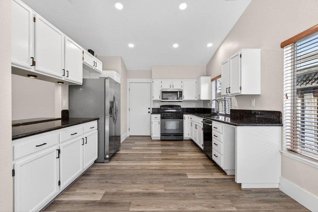 661 Del Mar Drive, Hollister, CA 95023