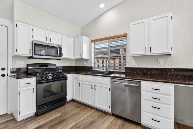 661 Del Mar Drive, Hollister, CA 95023