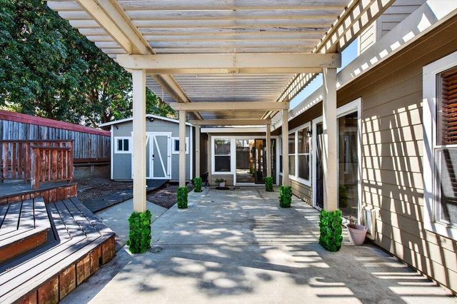 661 Del Mar Drive, Hollister, CA 95023