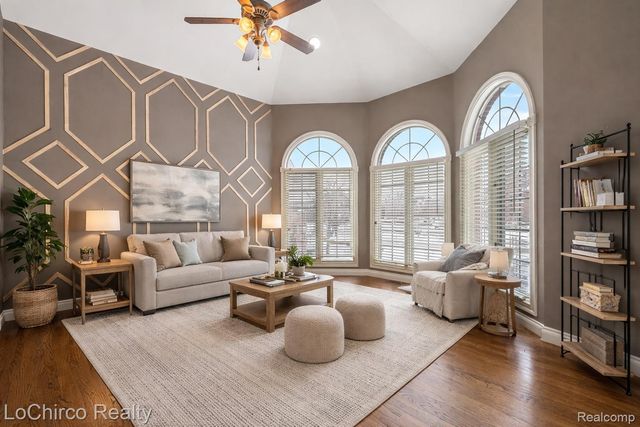 755 Majestic Drive, Rochester Hills, MI 48306