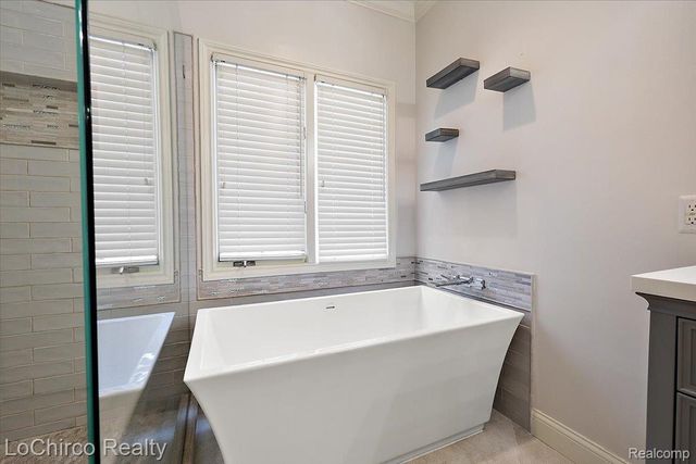 755 Majestic Drive, Rochester Hills, MI 48306