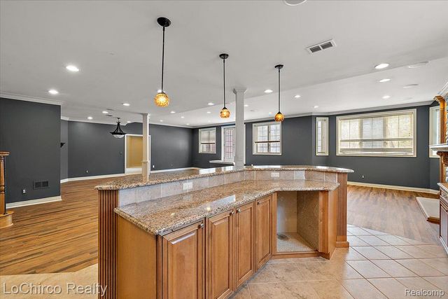 755 Majestic Drive, Rochester Hills, MI 48306