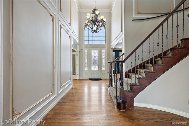 755 Majestic Drive, Rochester Hills, MI 48306