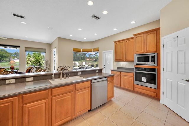 5011 E GOLF CLUB LANE, Spring Hill, FL 34609