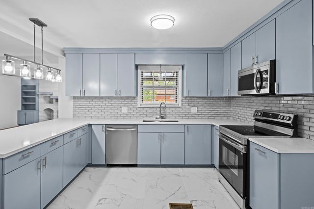 5200 Hampton, North Little Rock, AR 72116