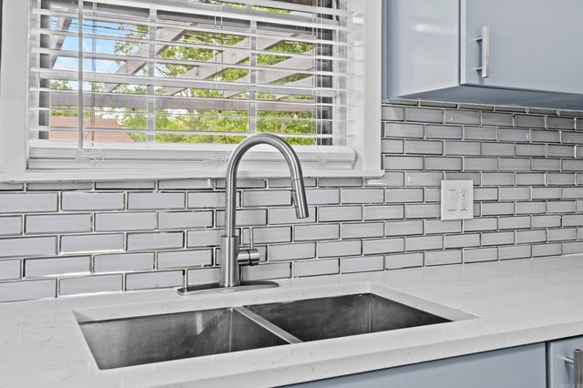 5200 Hampton, North Little Rock, AR 72116