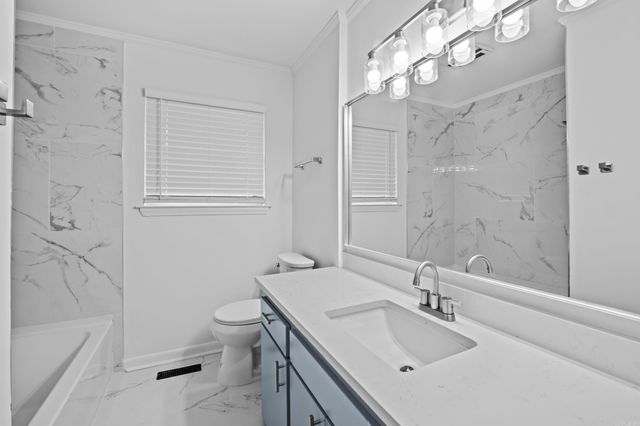 5200 Hampton, North Little Rock, AR 72116