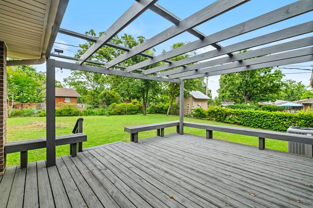 5200 Hampton, North Little Rock, AR 72116