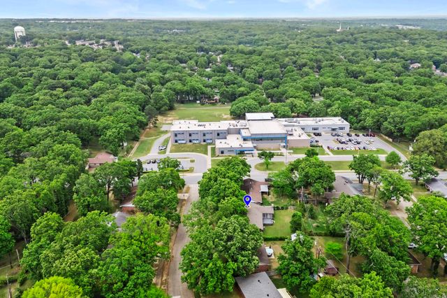 5200 Hampton, North Little Rock, AR 72116