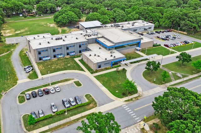 5200 Hampton, North Little Rock, AR 72116