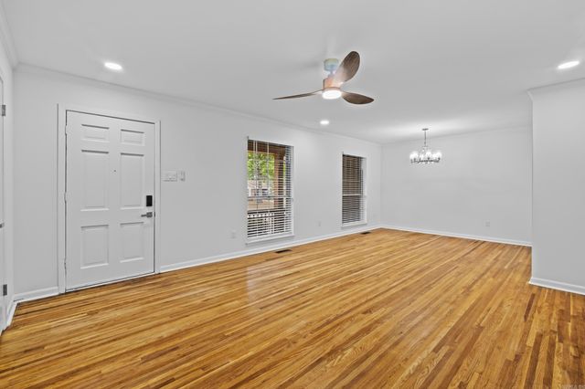 5200 Hampton, North Little Rock, AR 72116