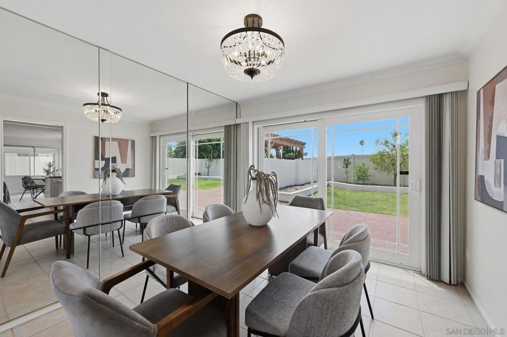 Image 18 of property listing at 5727 Avenida Circo, San Diego, CA 92124