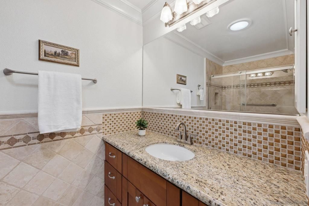 Image 22 of property listing at 5727 Avenida Circo, San Diego, CA 92124