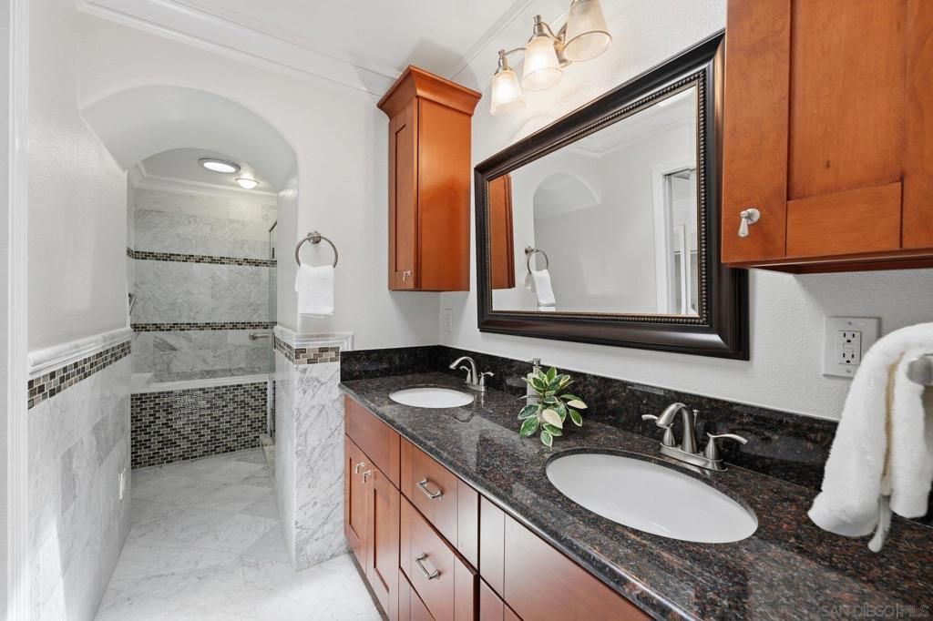 Image 28 of property listing at 5727 Avenida Circo, San Diego, CA 92124