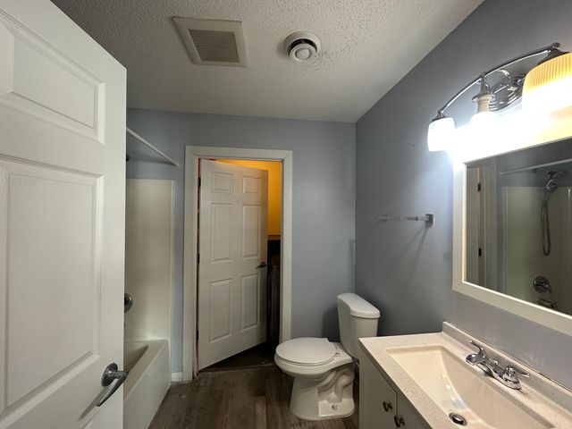 4552 Manor Brook Drive NW, Rochester, MN 55901